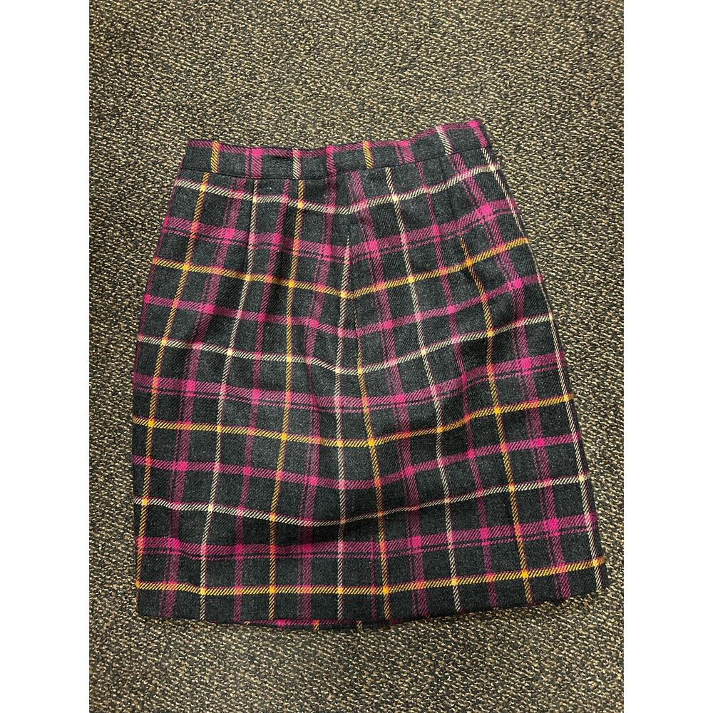 Checkered A-Line Anne Klein Pink and Gray Skirt with a Built In Belt Size 6